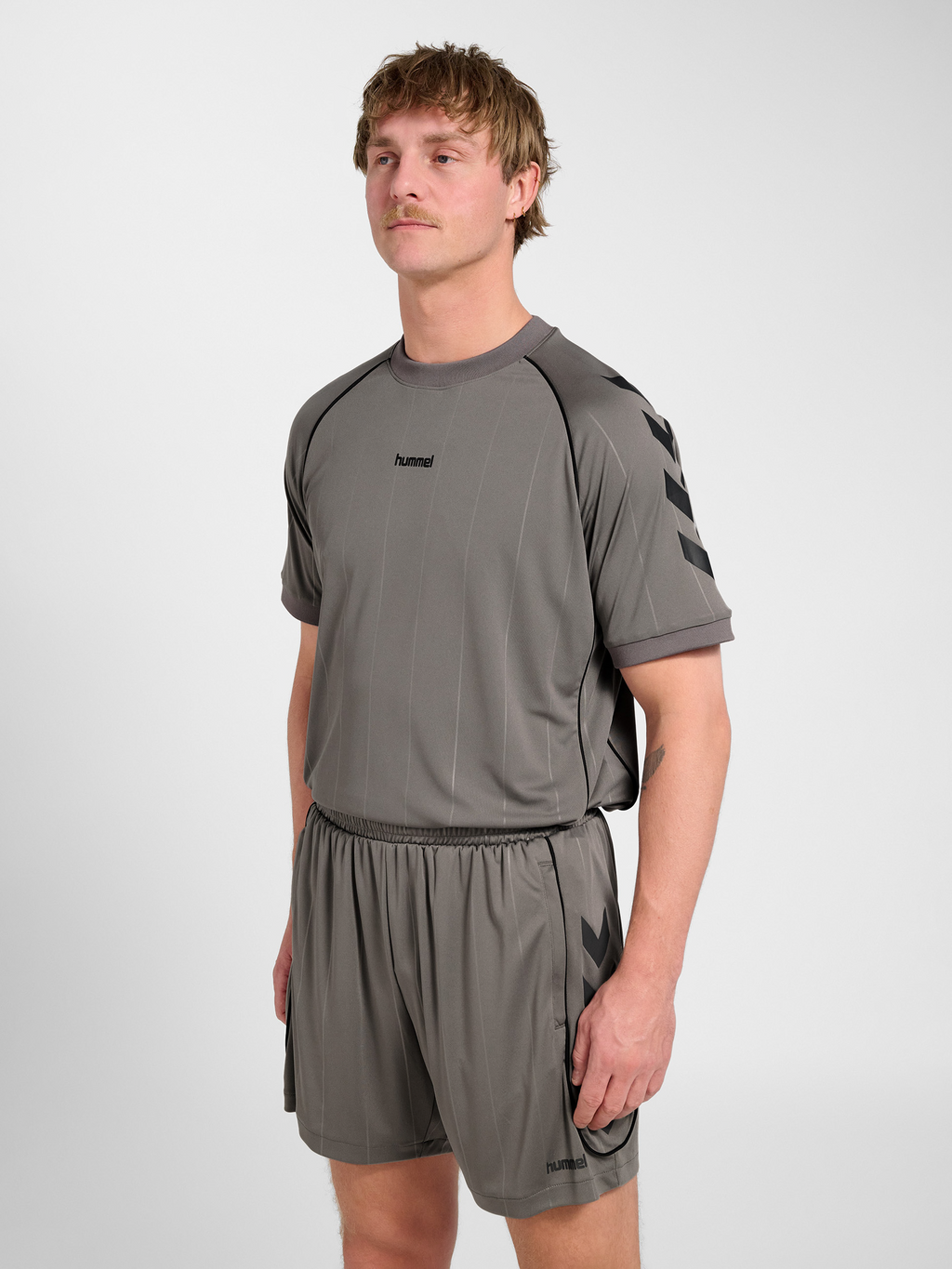 hmlPITCH T-SHIRT S/S