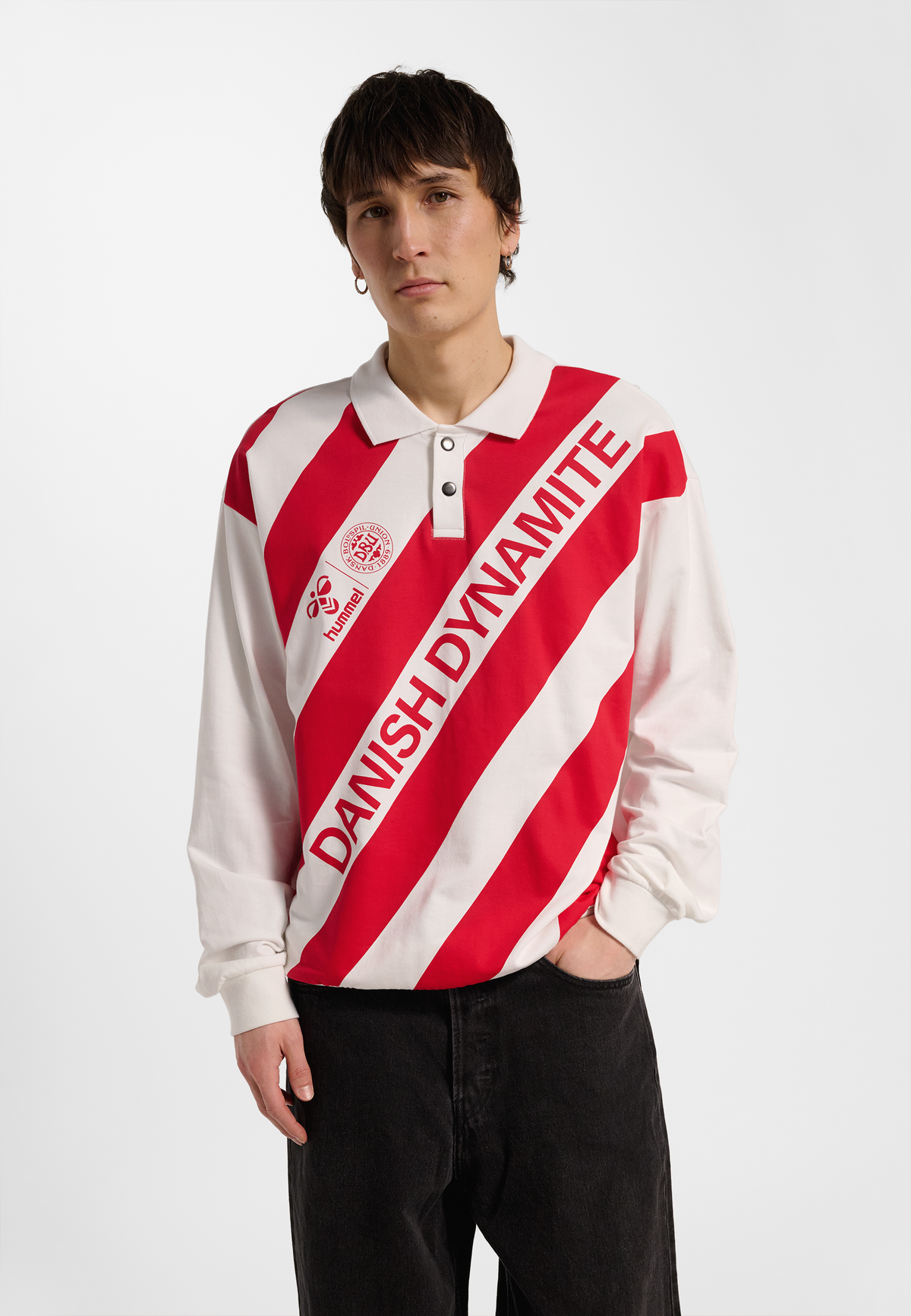 DBU 26 FAN DYNAMITE TEE LS