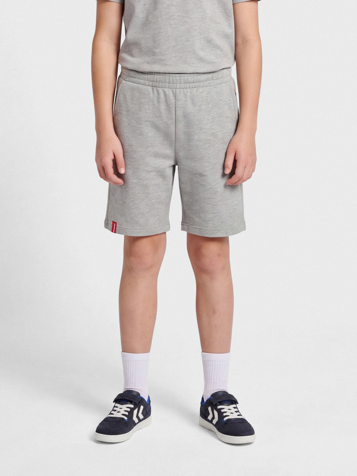 hmlRED BASIC SWEAT SHORTS KIDS