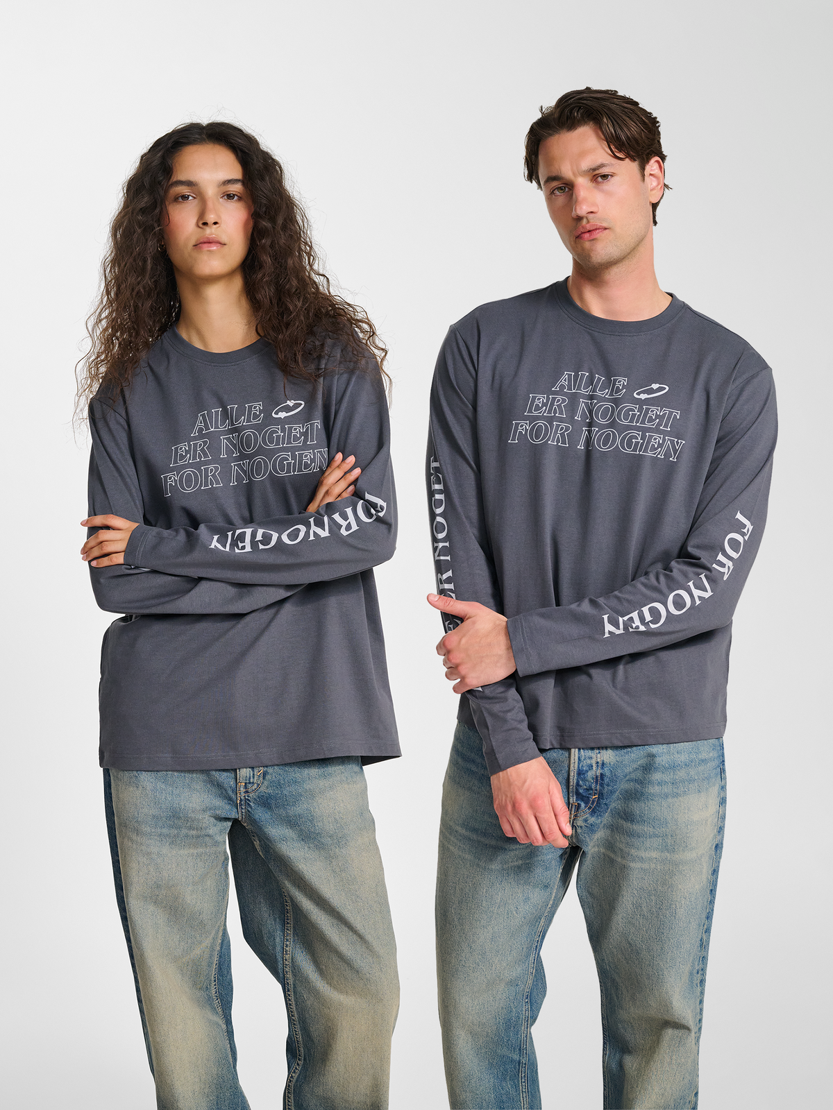 hmlPLADSTILFORSKELLE 25 T-SHIRT L/S