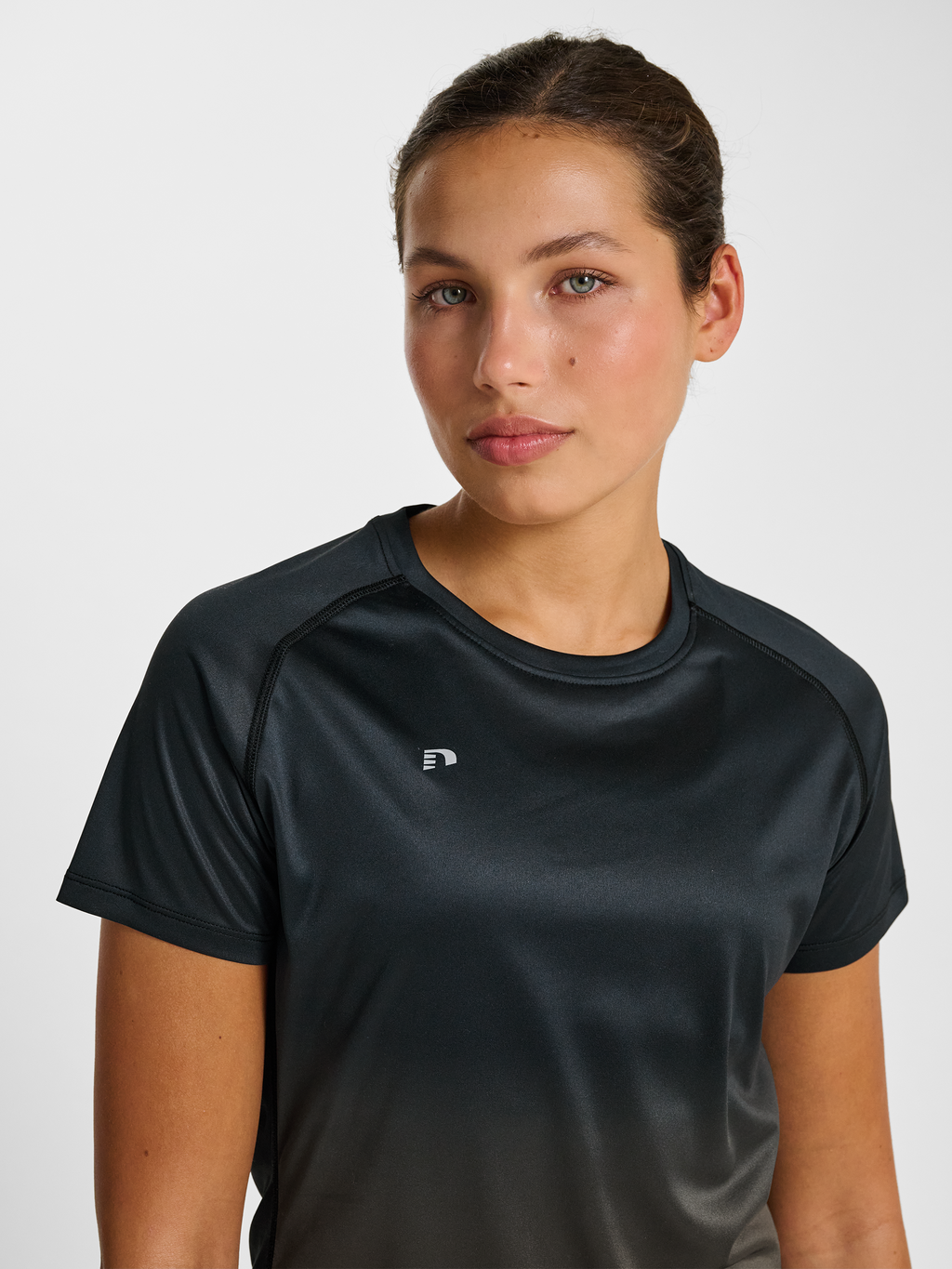 nwlBEAT GRADIENT W T-SHIRT