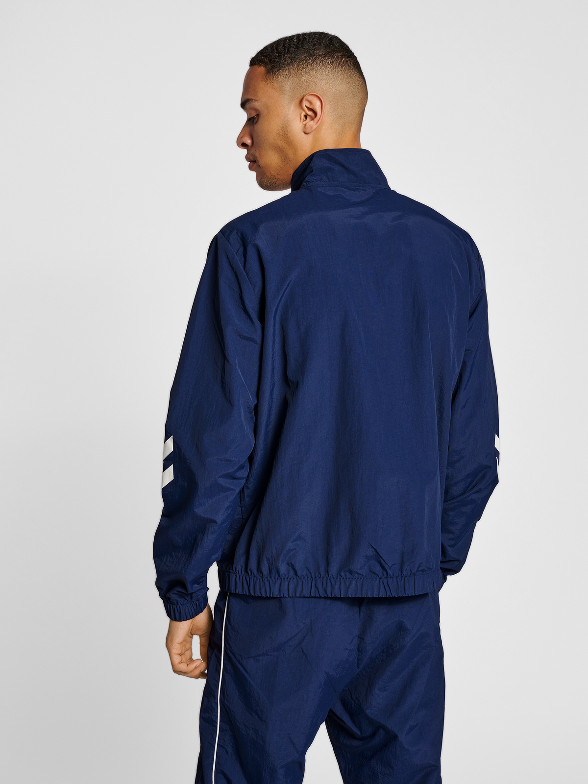 hmlLGC CELAB WOV ZIP JACKET