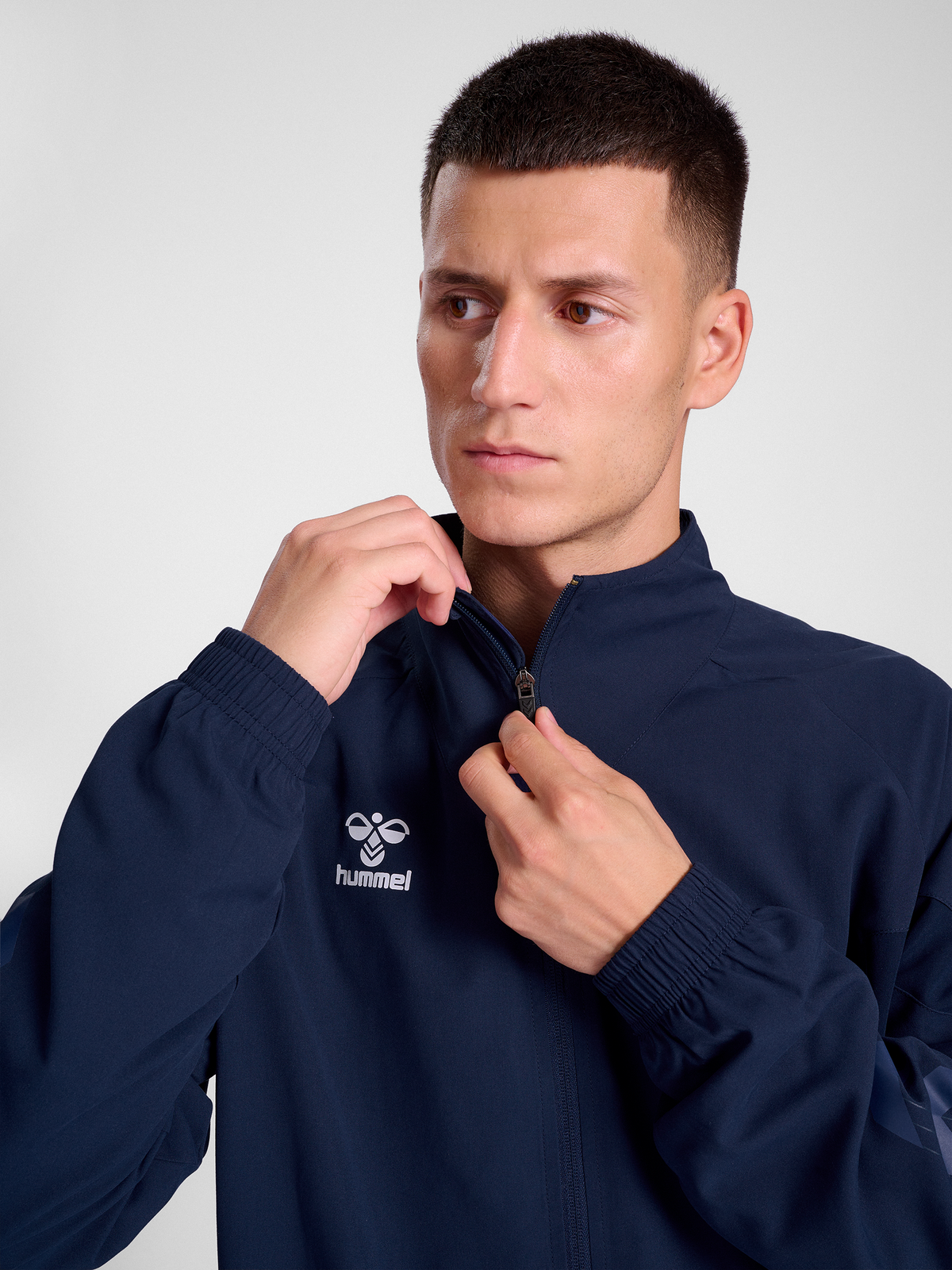 hmlTRAVEL WOVEN JACKET