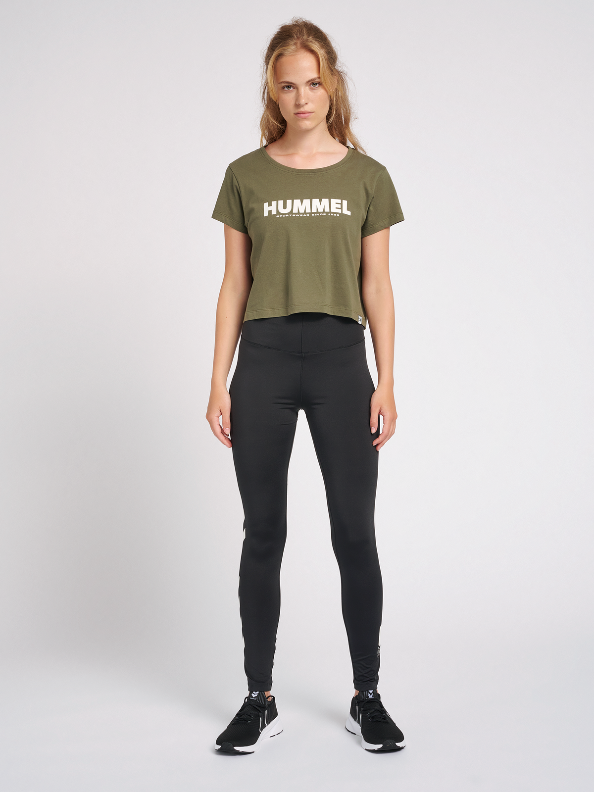 hmlLEGACY WOMAN CROPPED T-SHIRT