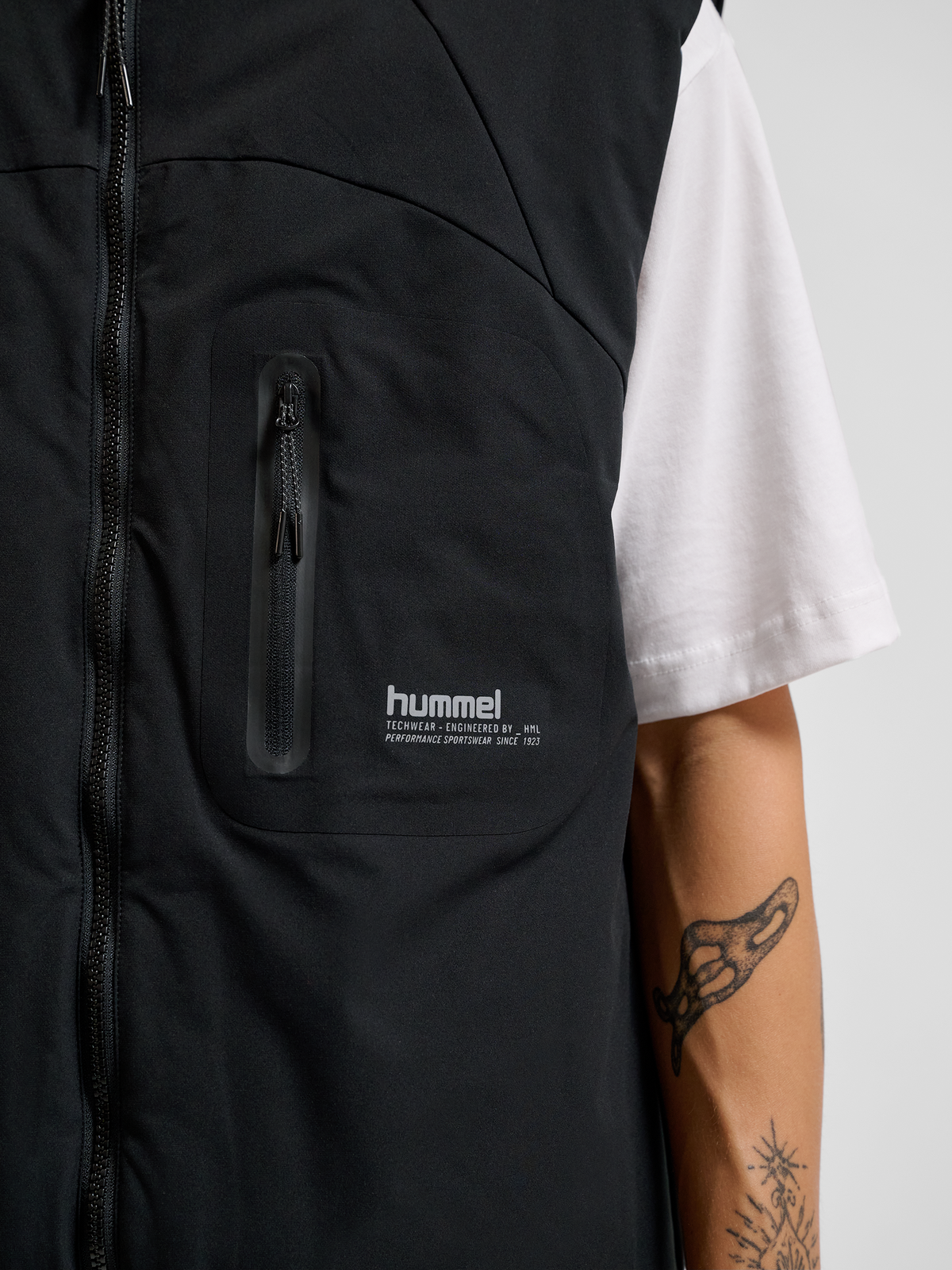hmlTECH PADDED VEST