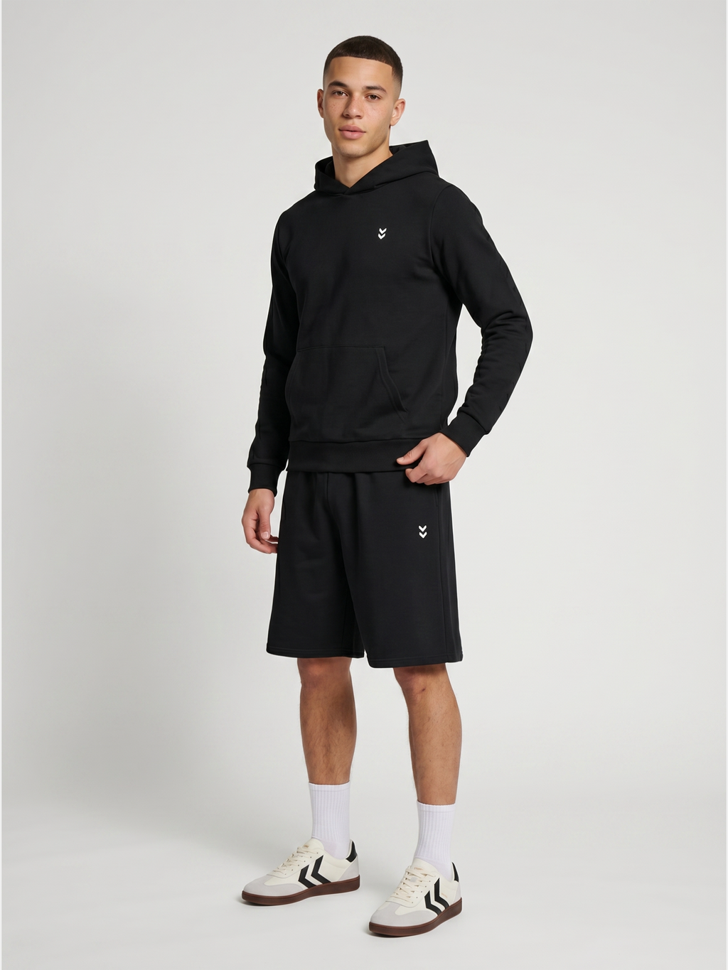 hmlPULSE LOOSE SWEAT SHORTS