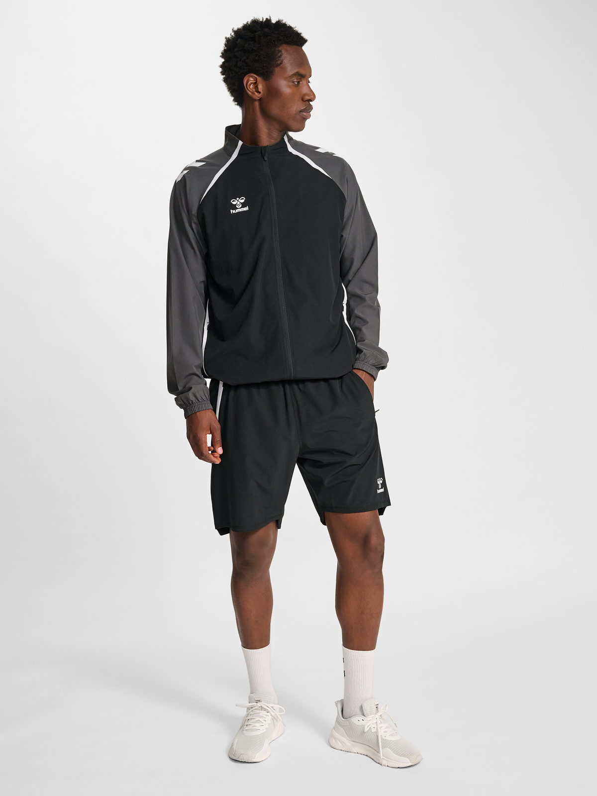 hmlLEAD 2.0 WOVEN SHORTS
