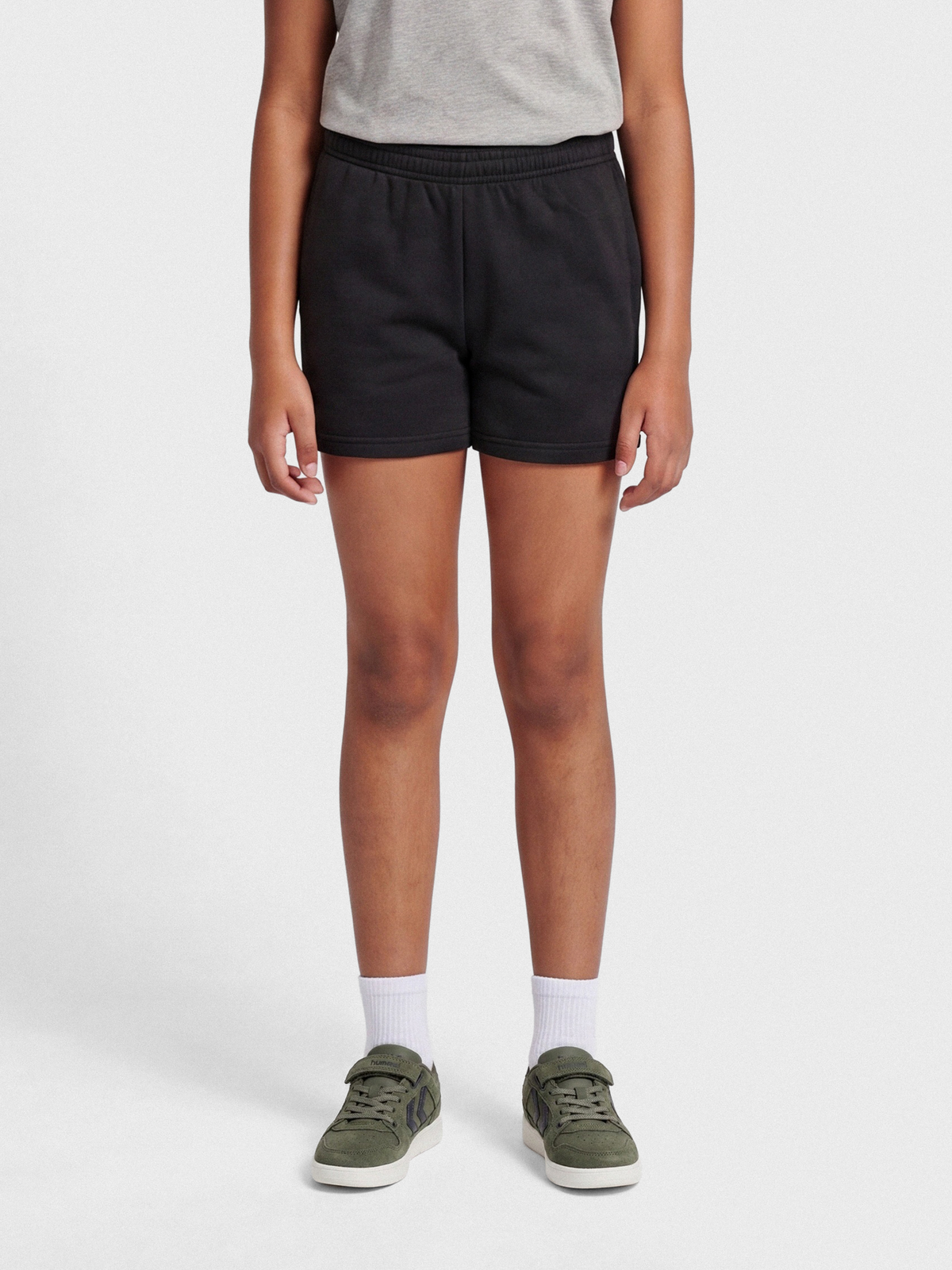 hmlRED BASIC SWEAT SHORTS KIDS