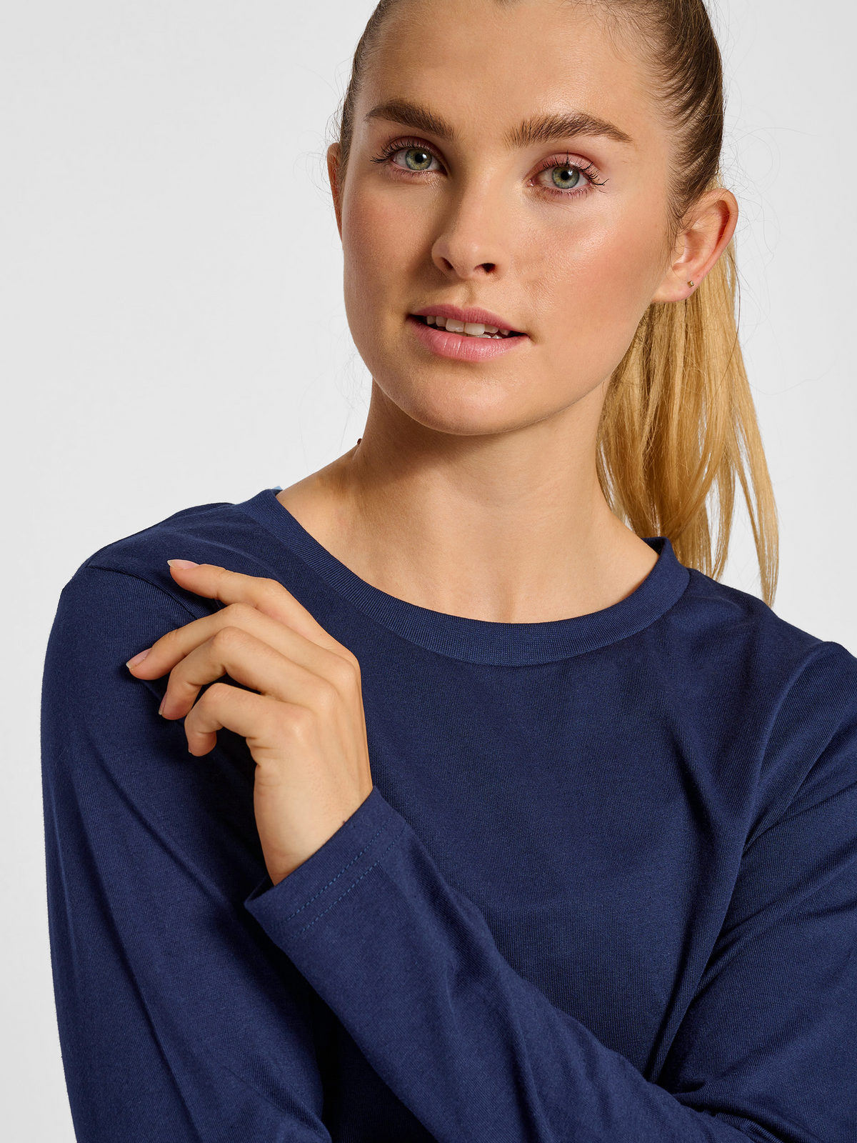 hmlRED HEAVY T-SHIRT L/S WOMAN
