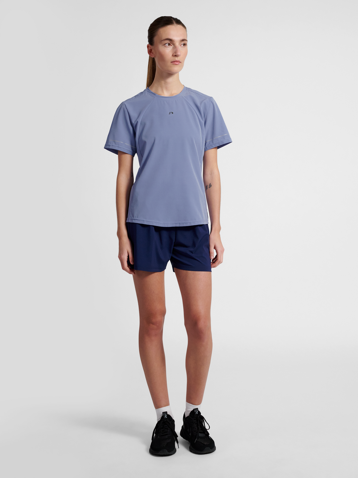 nwlBREATHE W T-SHIRT