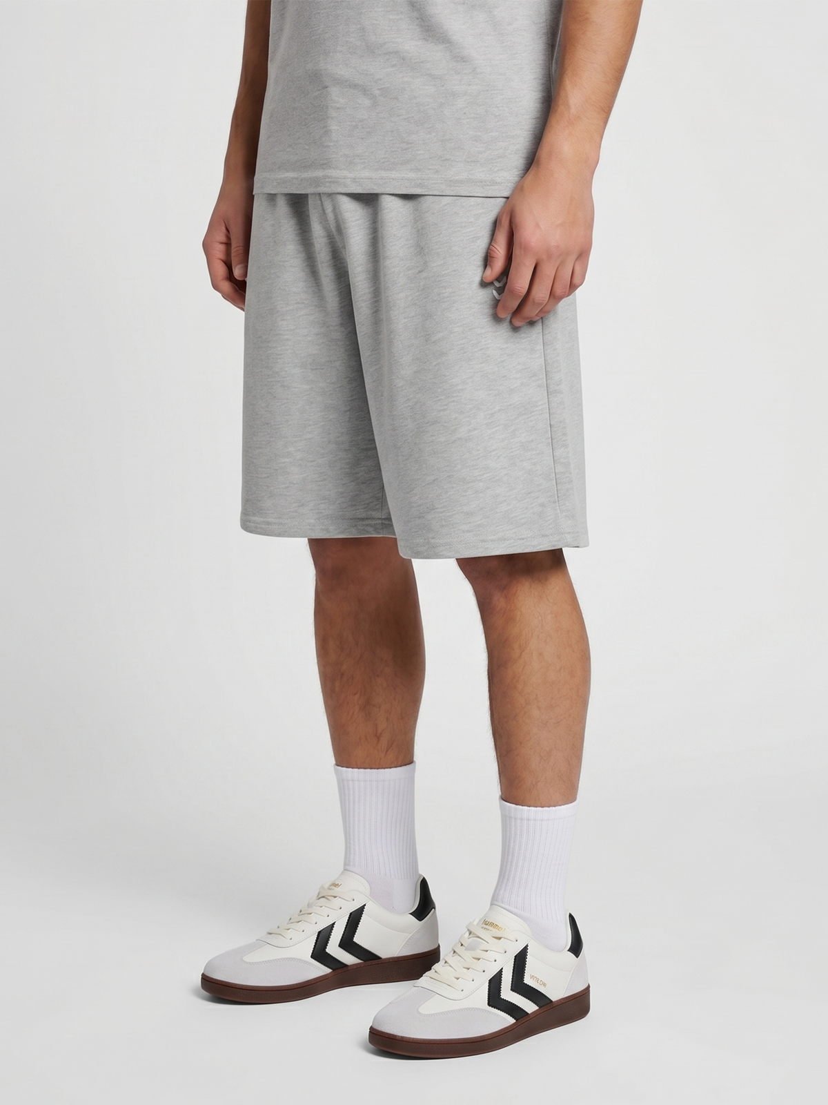 hmlPULSE LOOSE SWEAT SHORTS