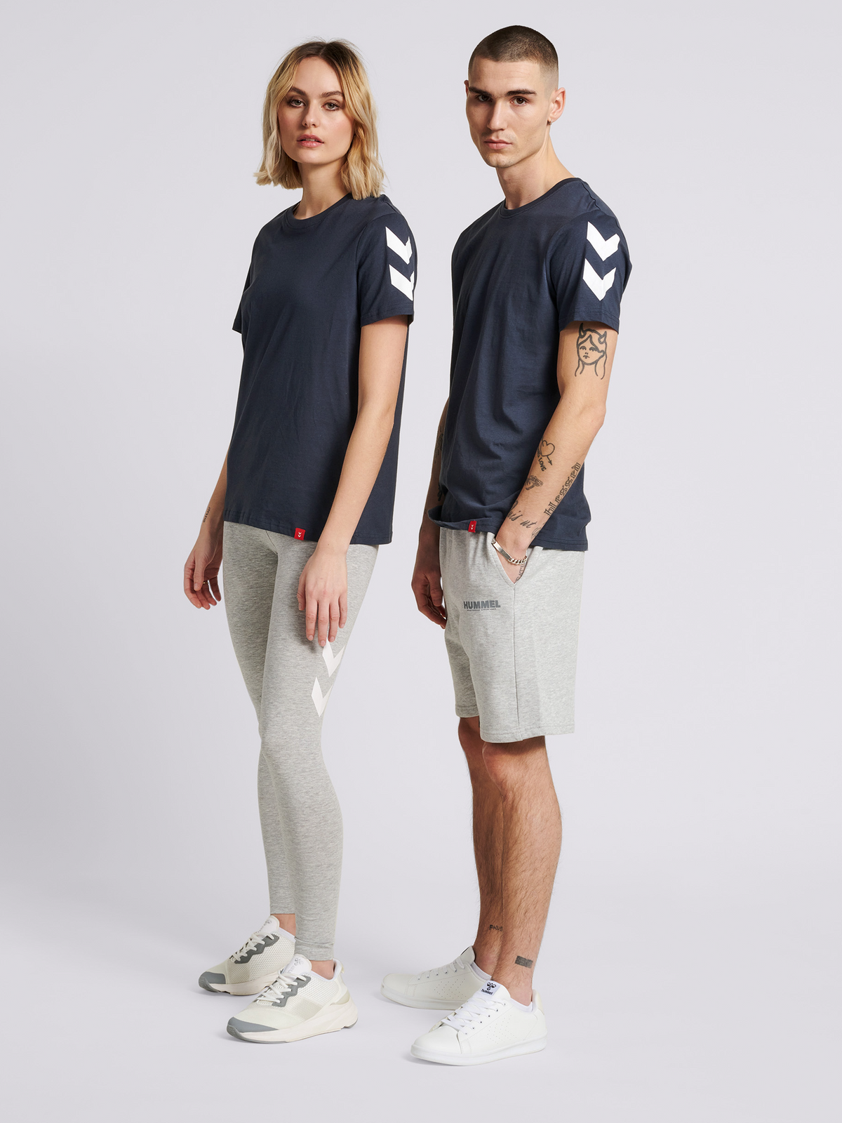 hmlLEGACY CHEVRON T-SHIRT