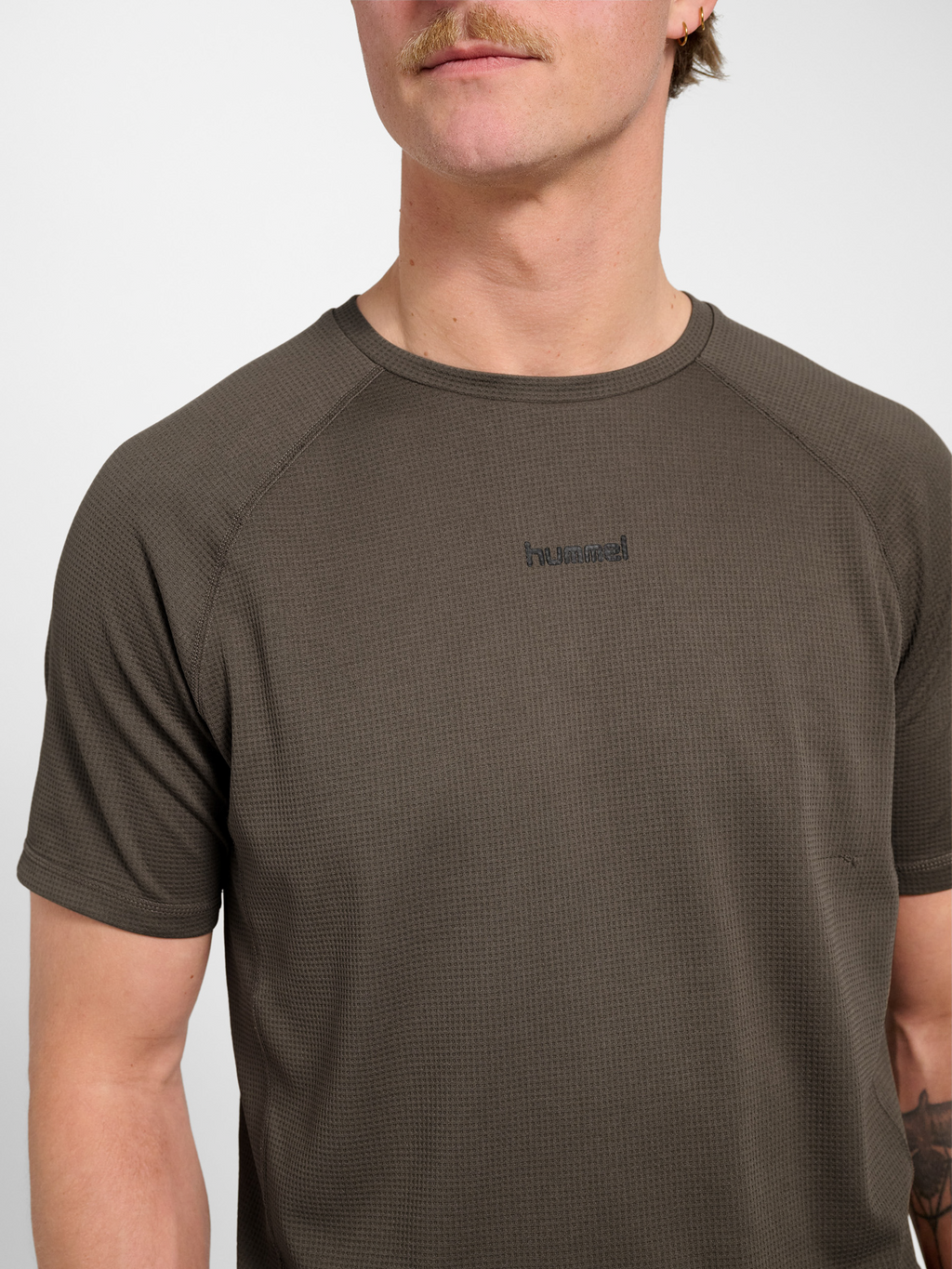 hmlMOMENTUM T-SHIRT S/S