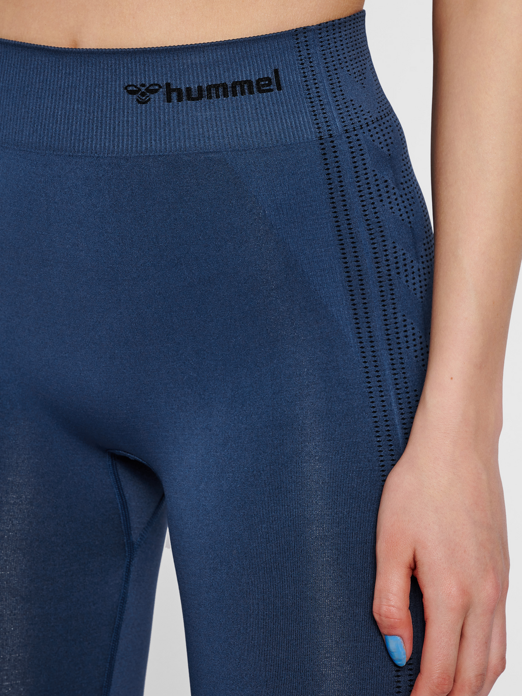 hmlMT SHAPING SEAMLESS MW TIGHTS