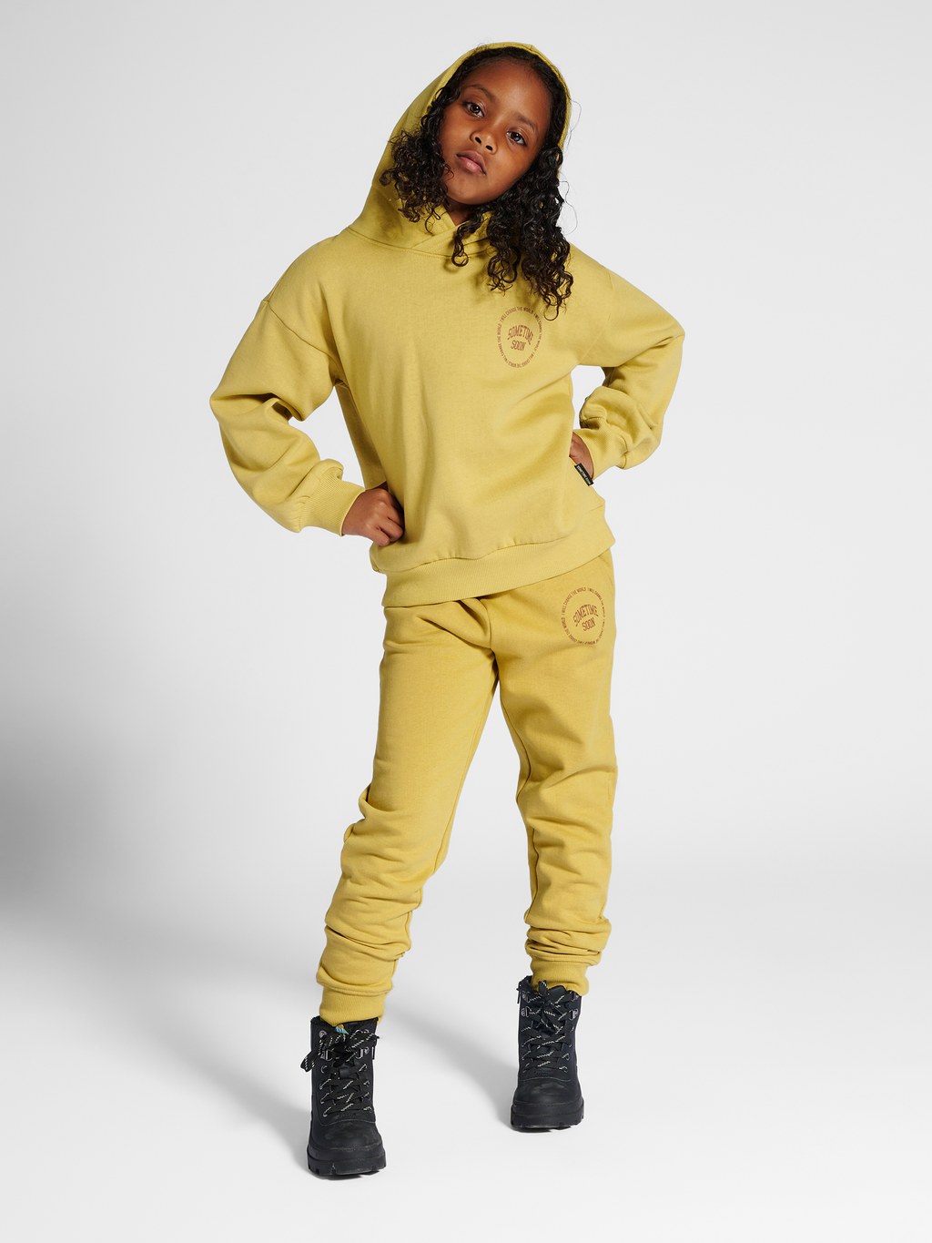 stsLUNA HOODIE