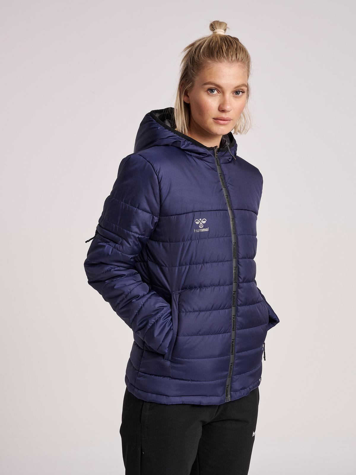 hmlNORTH QUILTED HOOD JACKET WOMAN