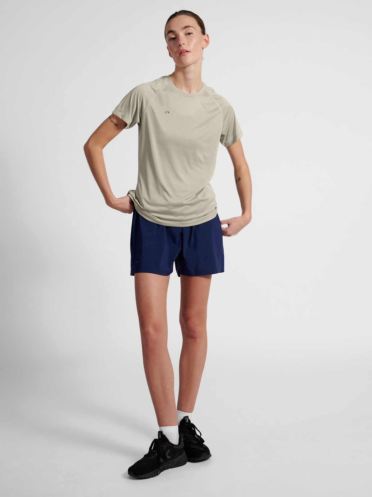 nwlBEAT W T-SHIRT