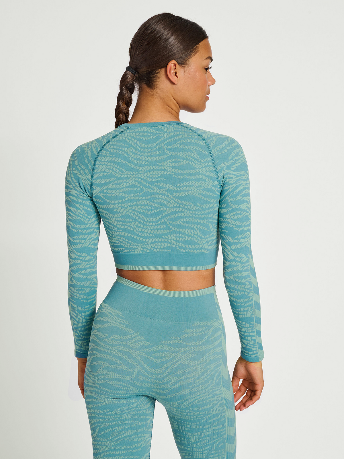 hmlMT SAGA SEAMLESS CROP T-SHIRT LS