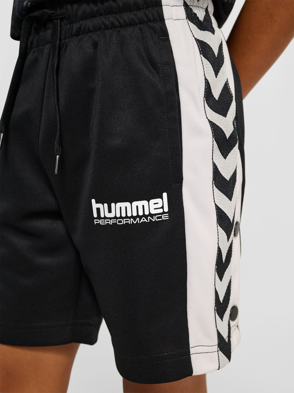 hmlJR CHEVRON SHORTS