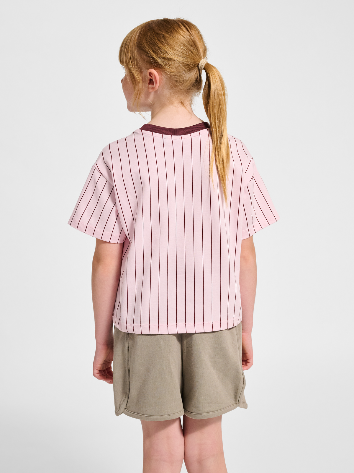hmlJR BOXY AOP PIN T-SHIRT S/S
