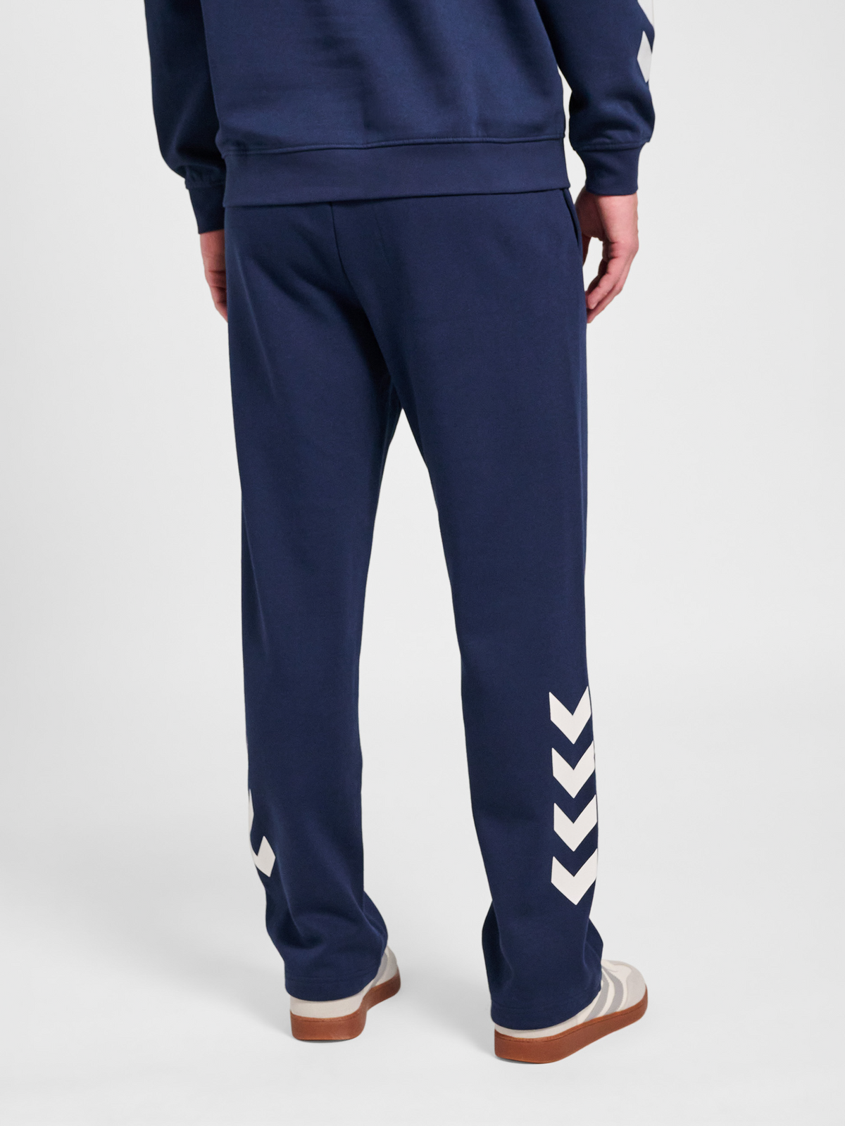 hmlSW CHEVRON ATHLETIC SWEAT PANTS