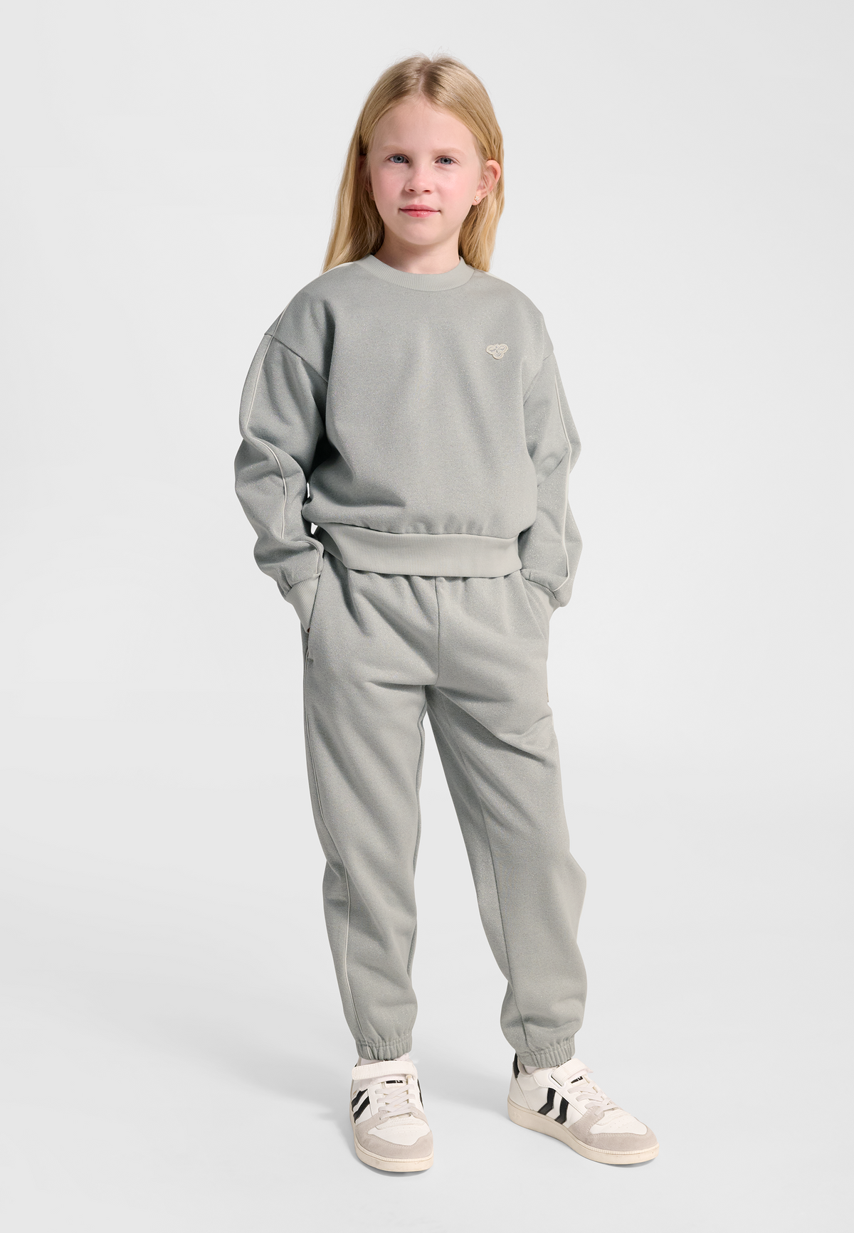 hmlJR LOOSE GLITTER CREWNECK
