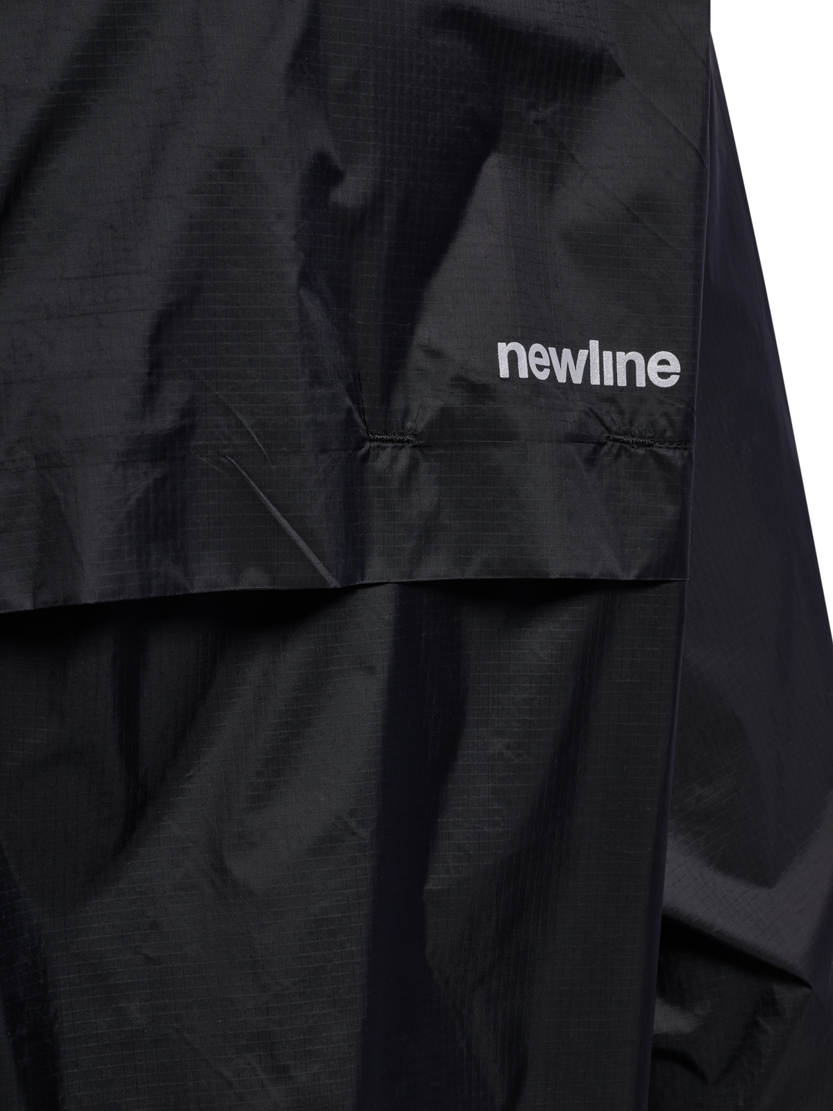 nwlLUNAR WINDBREAKER