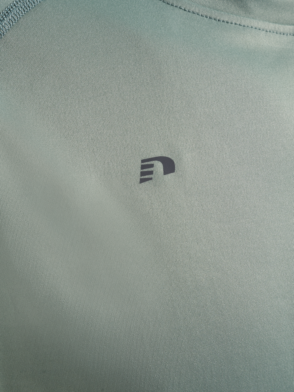 nwlBEAT T-SHIRT