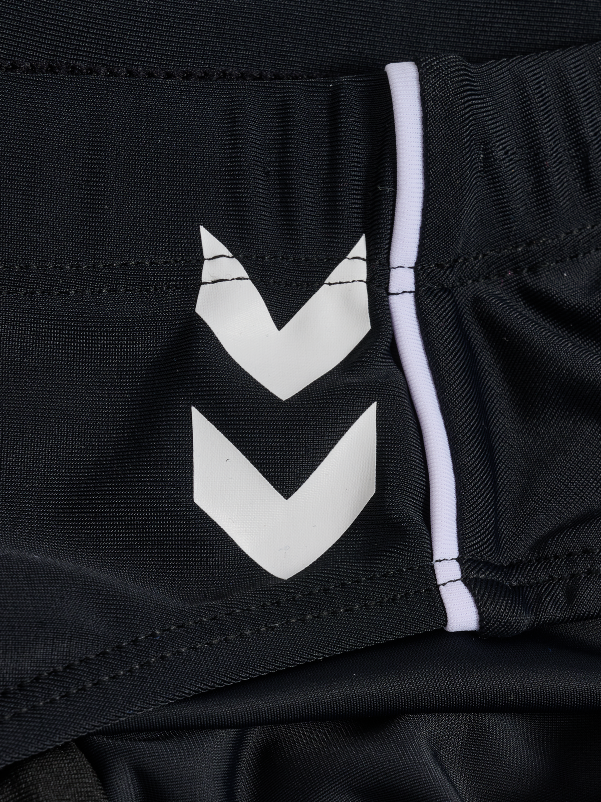 hmlPULSE PIPING SWIM BRIEF