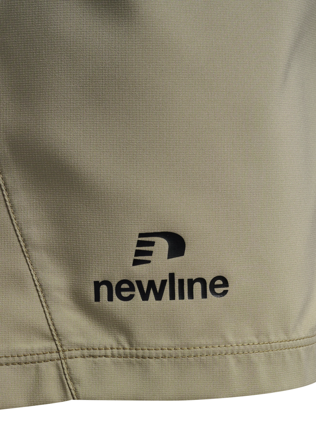 nwlPERFORM KEY POCKET SHORTS W