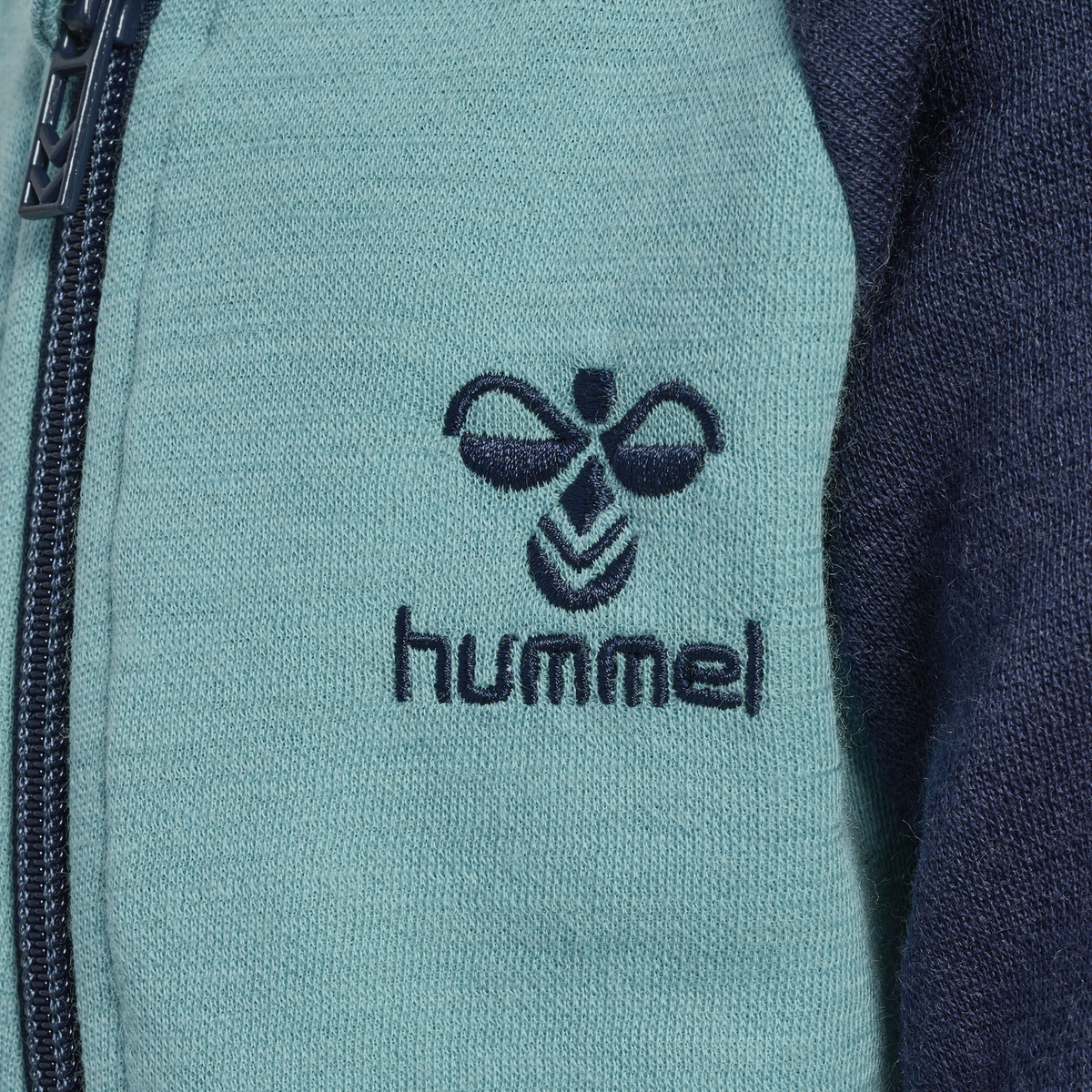 hmlBELLO SUIT